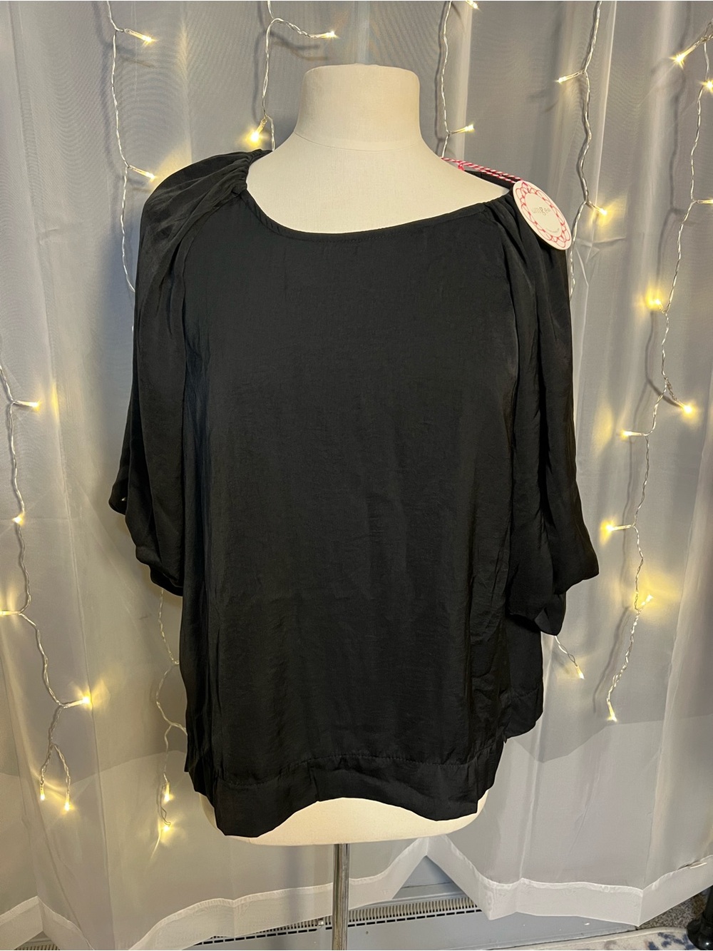 Umgee Black Scoop Neck Lightweight Tunic L